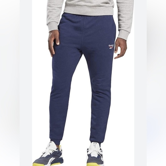 Reebok Men Identity Vector Jogger Athletic Gym Fashion Navy Fleece
Pants new - Picture 1 of 6